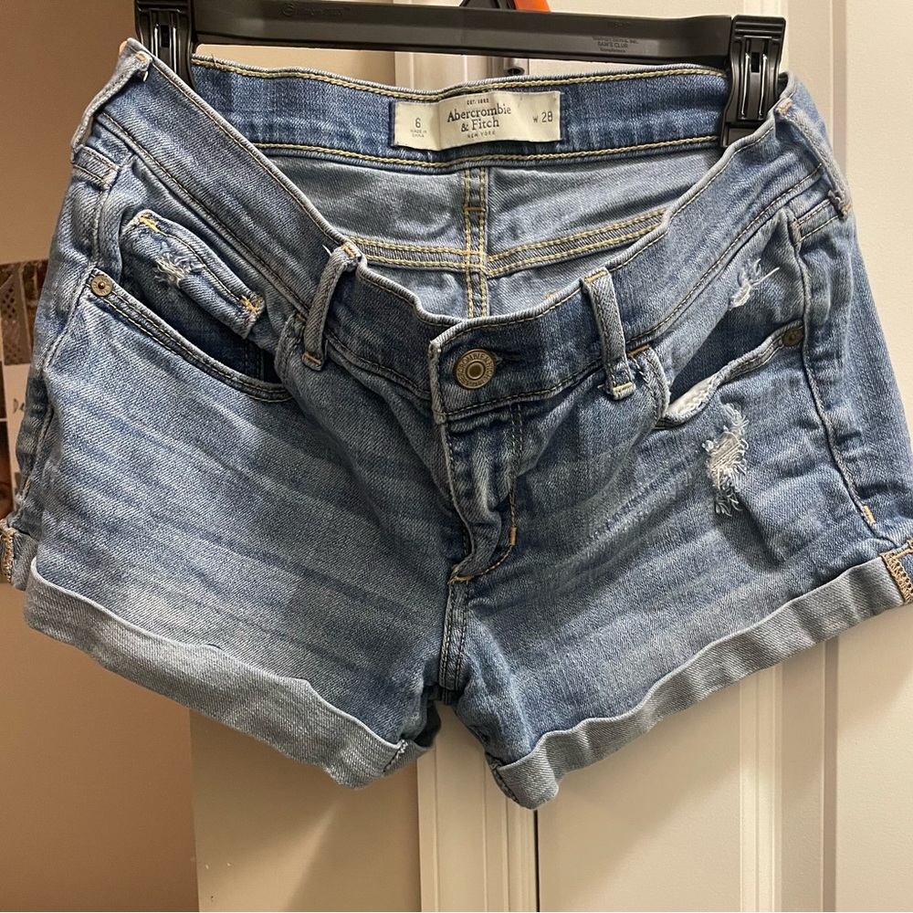 Abercrombie and fitch Jean shorts size 6
